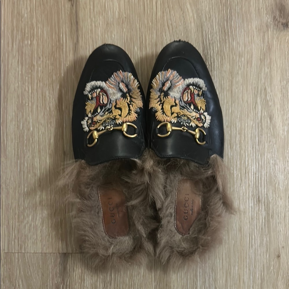 Gucci Black Fur Lined Loafers with Embroidered Tiger